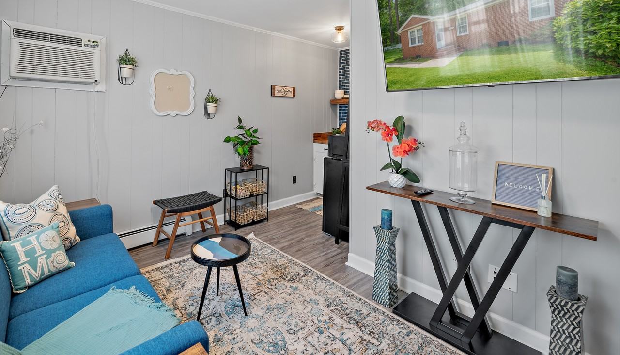 4124 Maple Dr - Photo 3 of 8