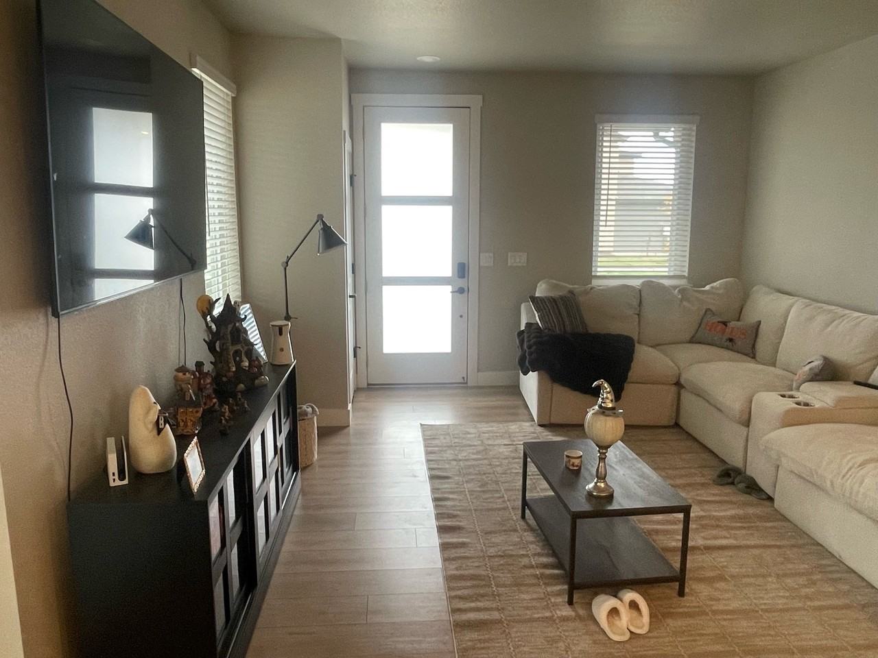 6025 Denys Dr #1 - Photo 4 of 17