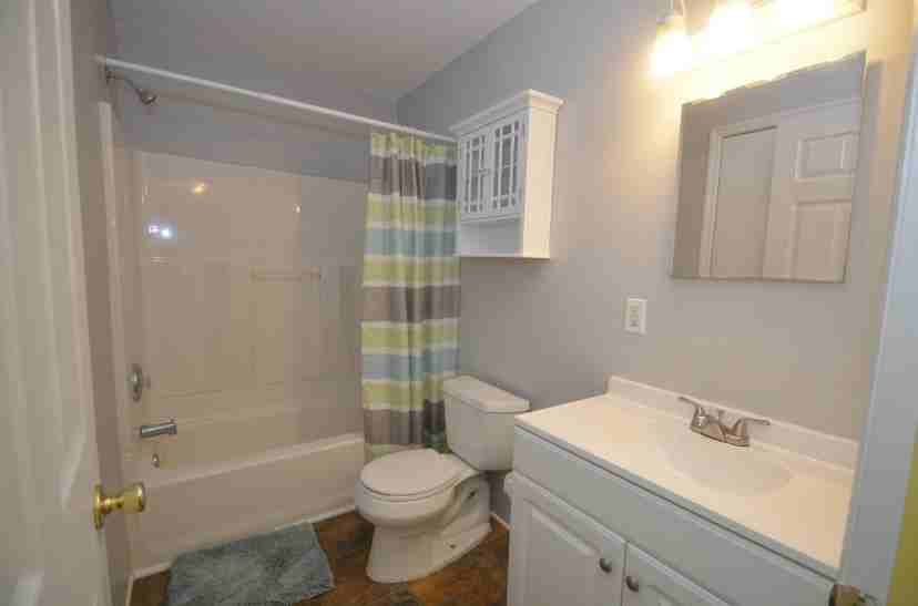 1 Nathan Hale Ct #NA - Photo 3 of 25