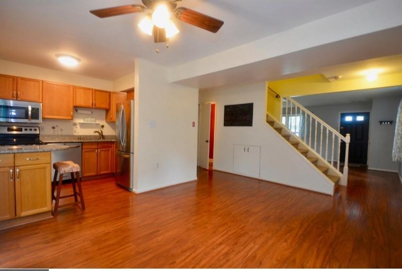 1 Nathan Hale Ct #NA - Photo 5 of 25