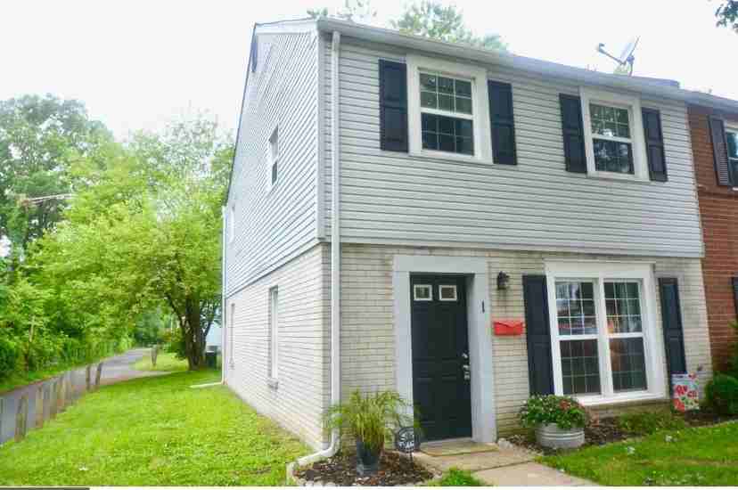 1 Nathan Hale Ct #NA - Photo 7 of 25