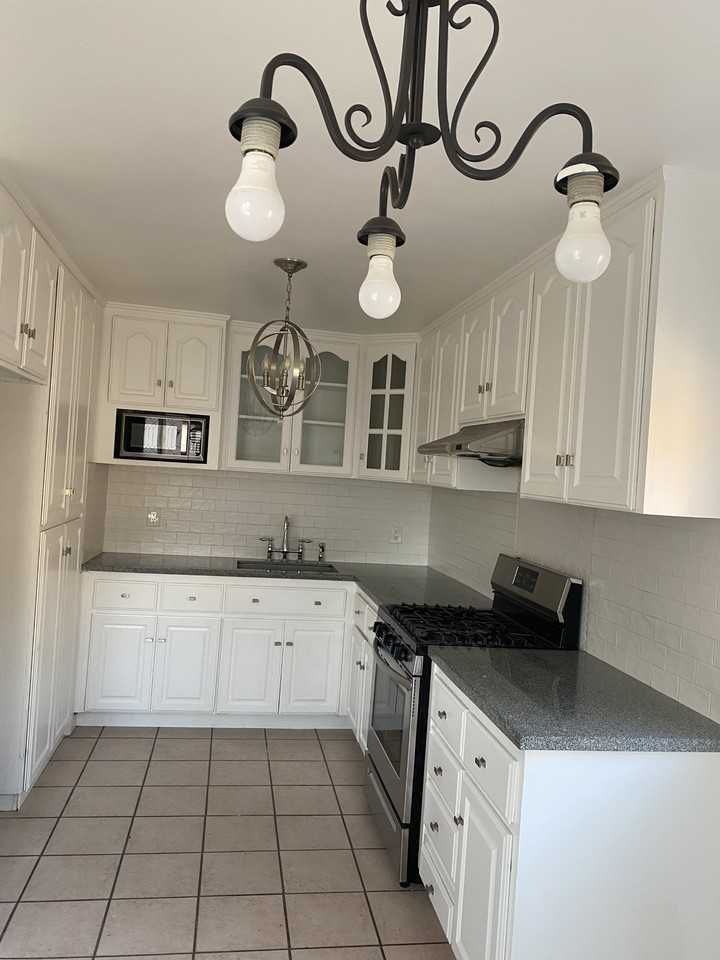 1053 85th Ave #A - Photo 3 of 7