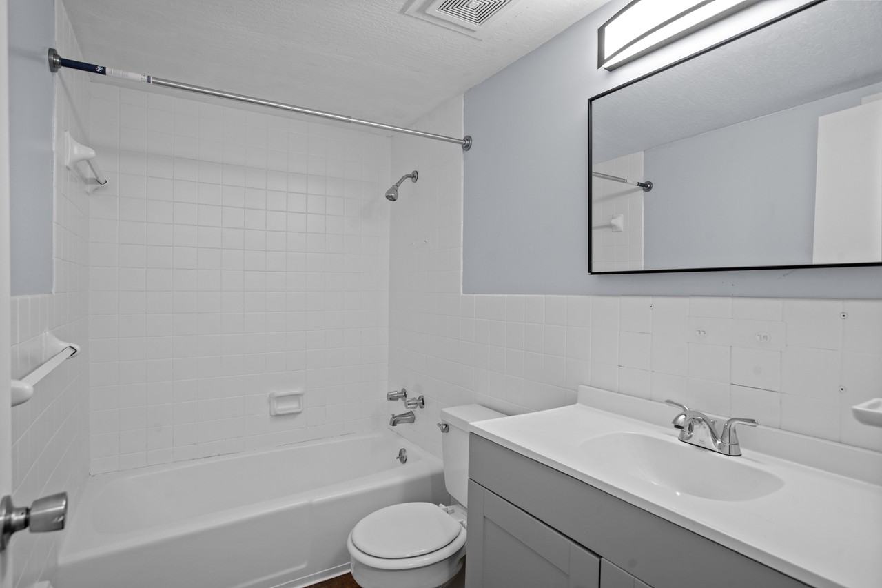 901 W Pine St - Photo 3 of 15