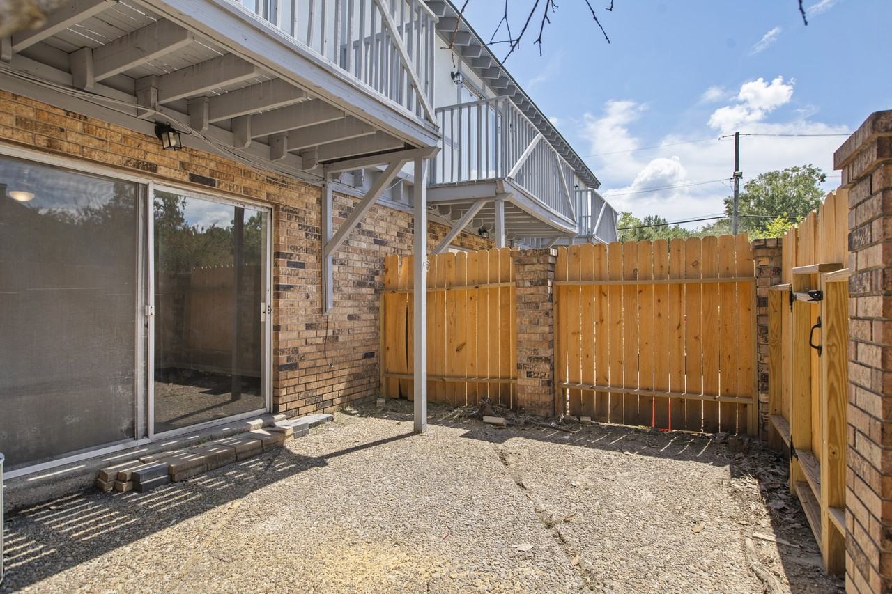 901 W Pine St - Photo 5 of 15