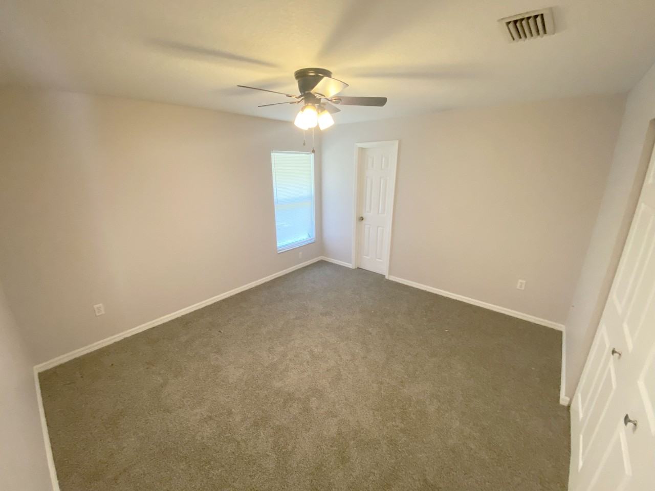 3219 Ne 16th Ct #3219 - Photo 3 of 9