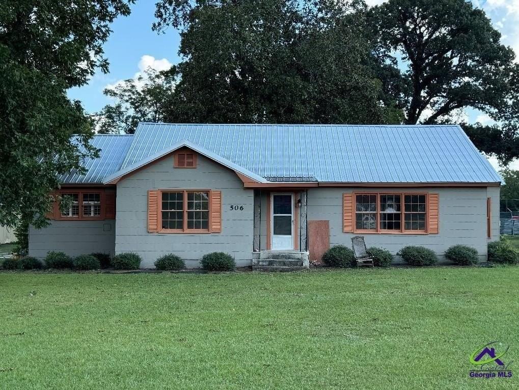 506 General Courtney Hodges Blvd