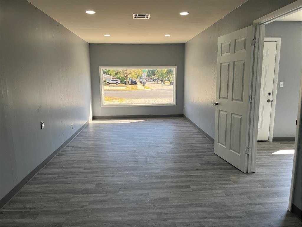 4409 North Meridian Avenue - Photo 2 of 9