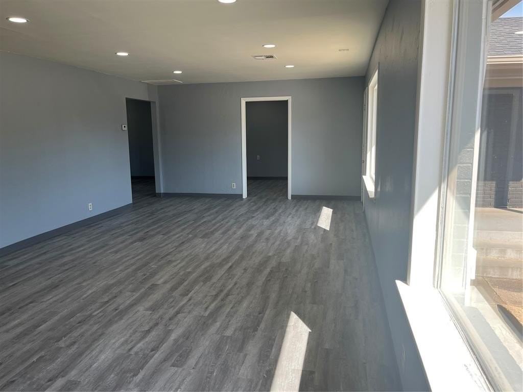 4409 North Meridian Avenue - Photo 6 of 9