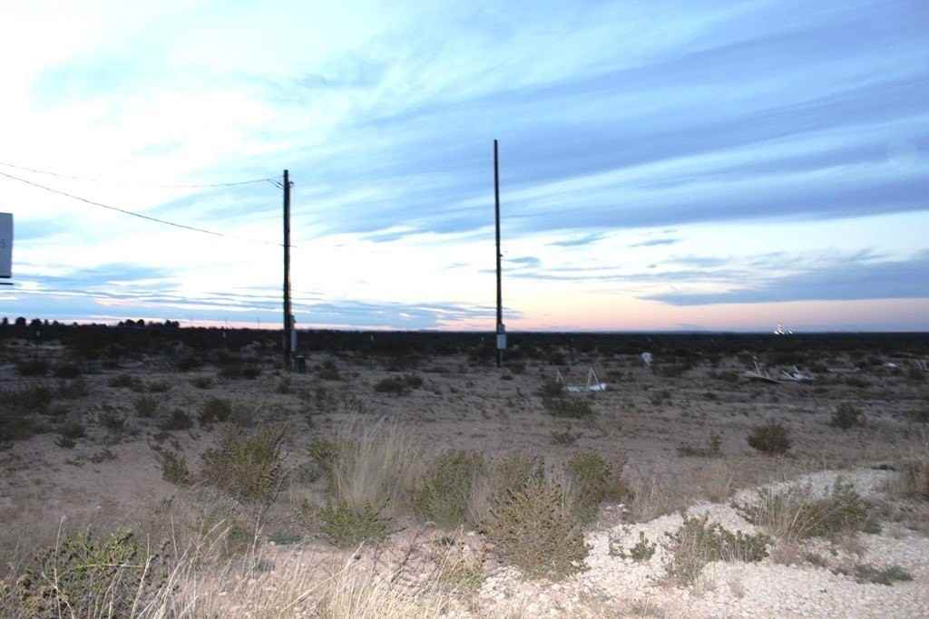 E Interstate 10 - Photo 3 of 4