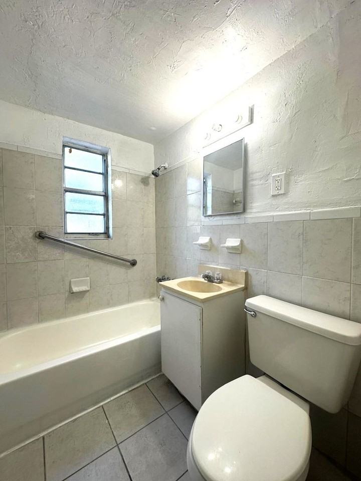 Centrally Located Gated Property Just Outside of Downtown Miami - Photo 6 of 32