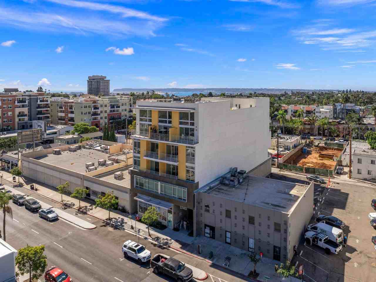 Uptown Loft - Photo 2 of 38