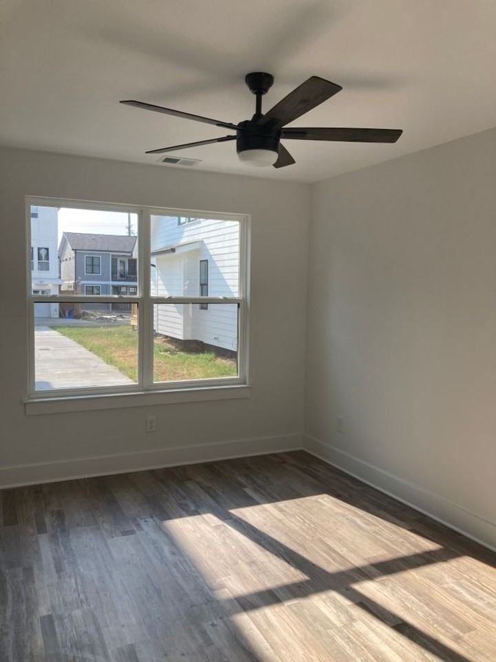 1221B Phillips St - Photo 2 of 16