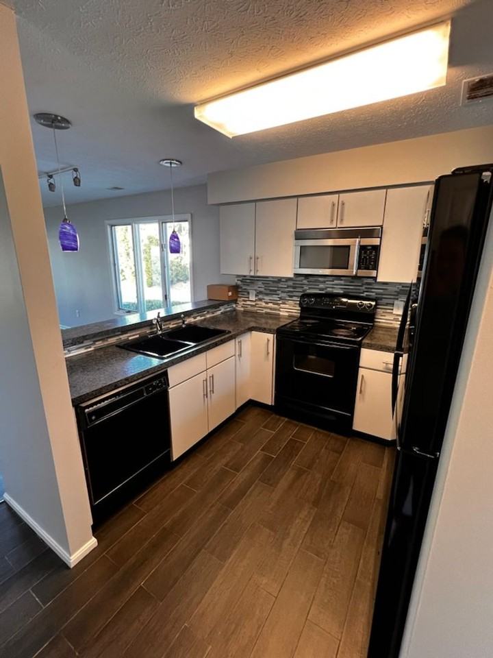 2796 Sand Run Pkwy - Photo 5 of 13