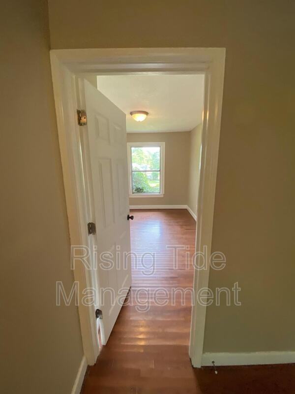 260 Garrison Rd - Photo 6 of 12