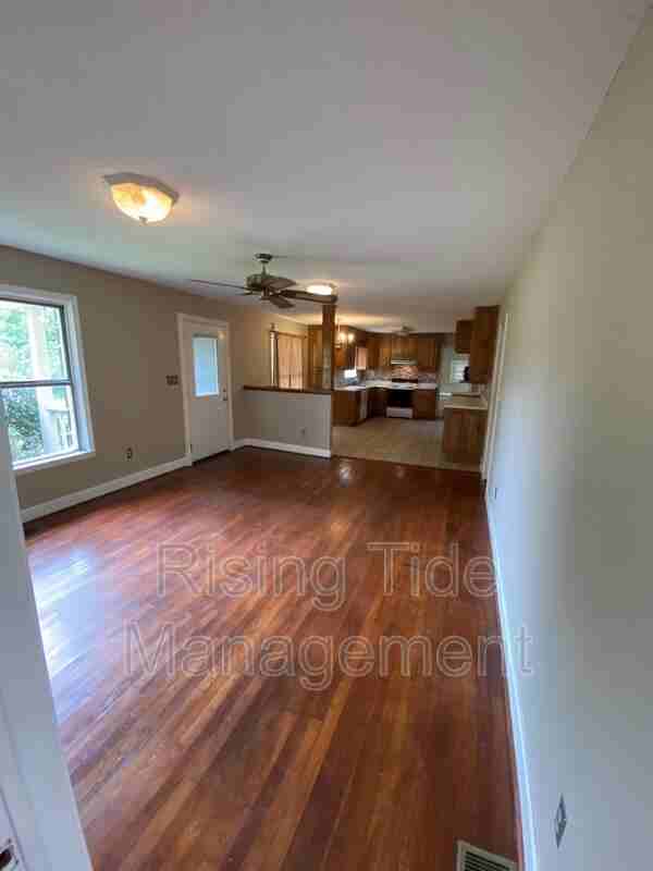 260 Garrison Rd - Photo 7 of 12