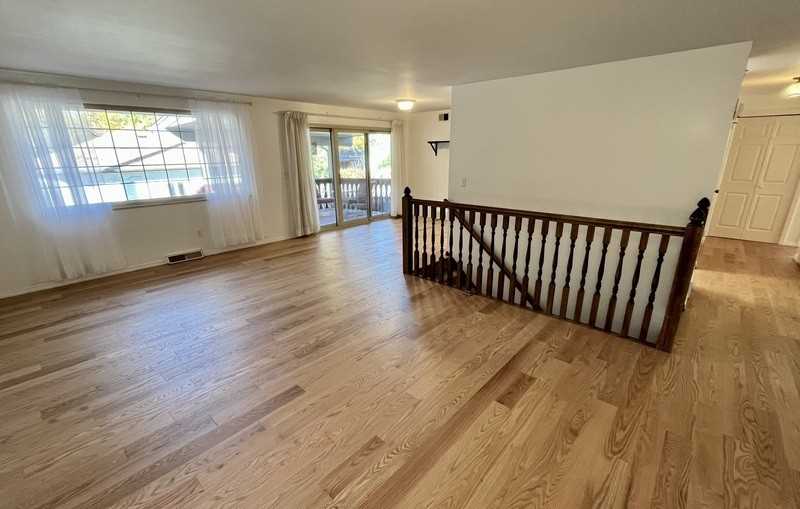 3317 Marshall St - Photo 4 of 37