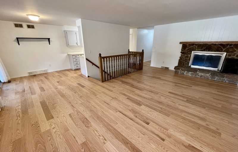 3317 Marshall St - Photo 5 of 37