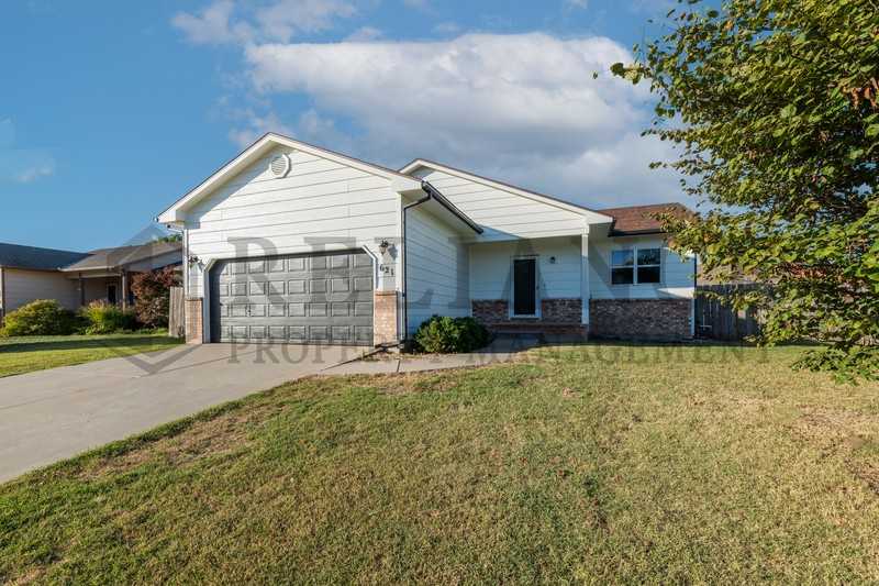 621 S Longbranch Dr - Photo 2 of 31