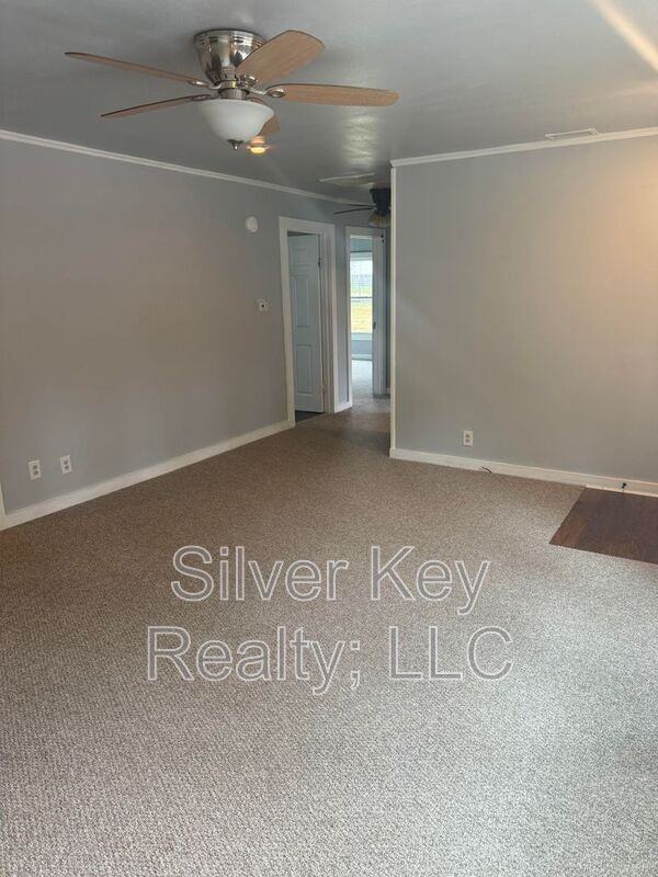 140 Arkansas Ln - Photo 6 of 15