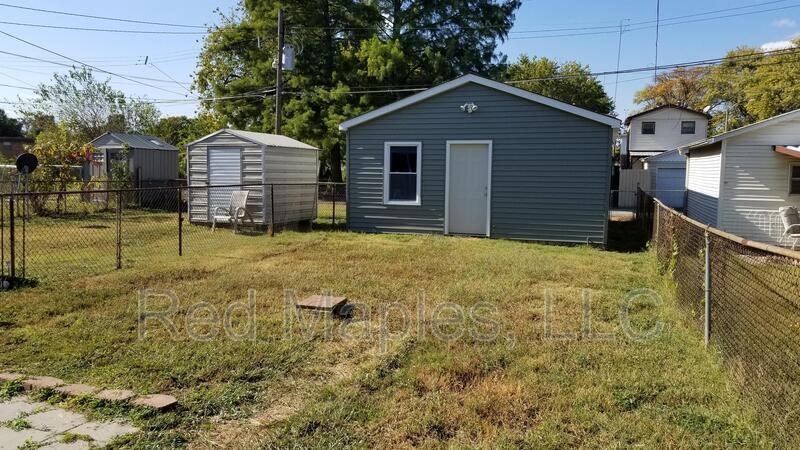 7703 Alaska Ave - Photo 5 of 18