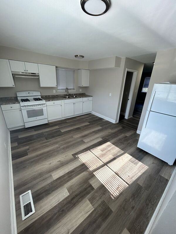 4440 Norfolk Ave - Photo 2 of 20