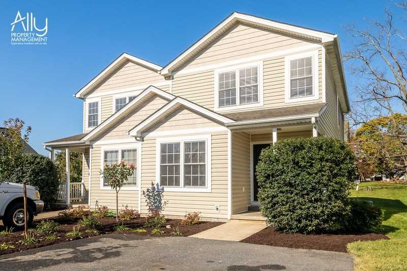 409 S Magnolia Ave - Photo 2 of 42