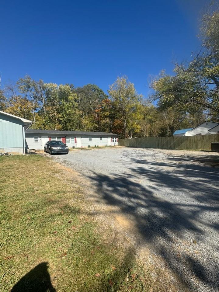 603 Spring St - Photo 5 of 17