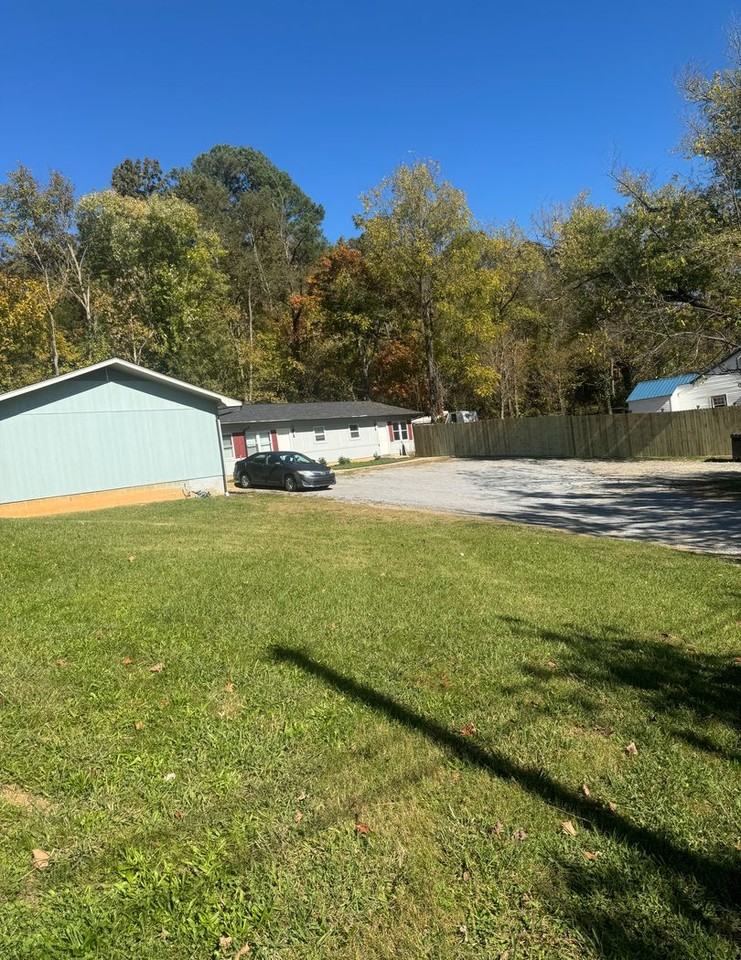 603 Spring St - Photo 6 of 17