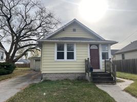 featured image of 2423 16th St