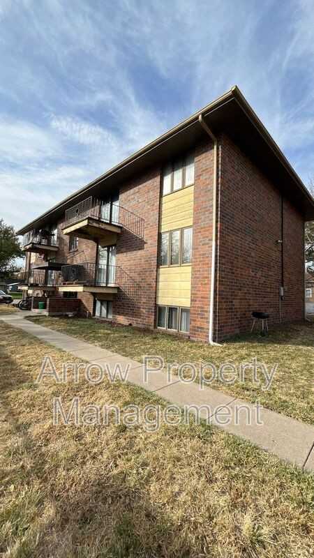 424 N 4th St #5 - Photo 2 of 13