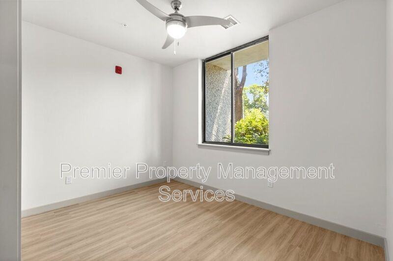 1127 Alderson Ave #209 - Photo 3 of 9