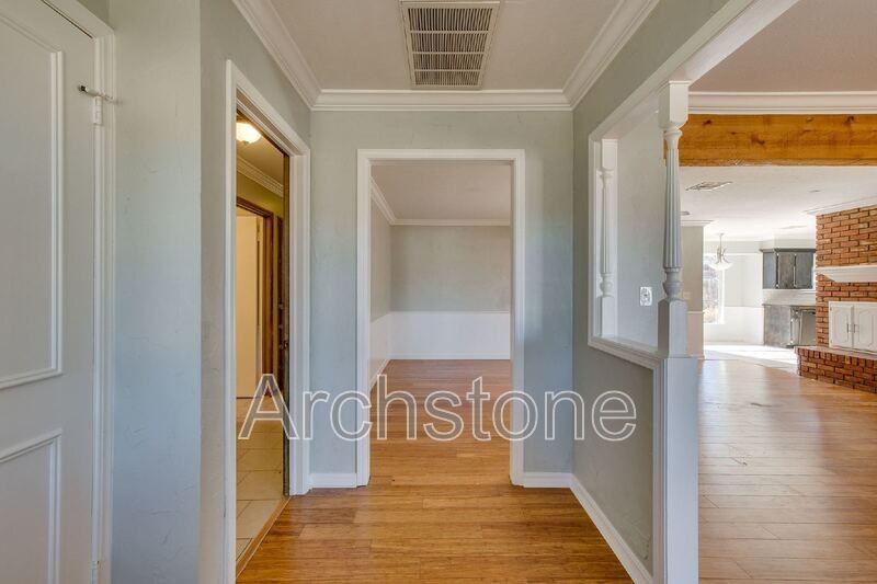 4712 Nw 65th St - Photo 3 of 46