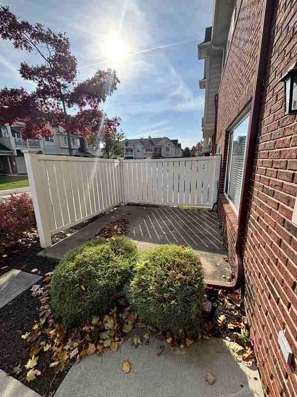 23057 Fairlane Blvd - Photo 2 of 16