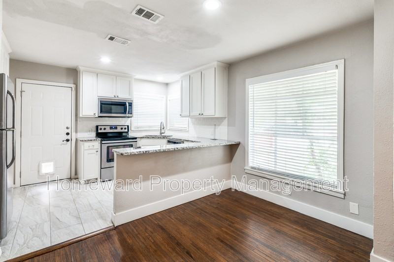 4229 Valentine St - Photo 5 of 13