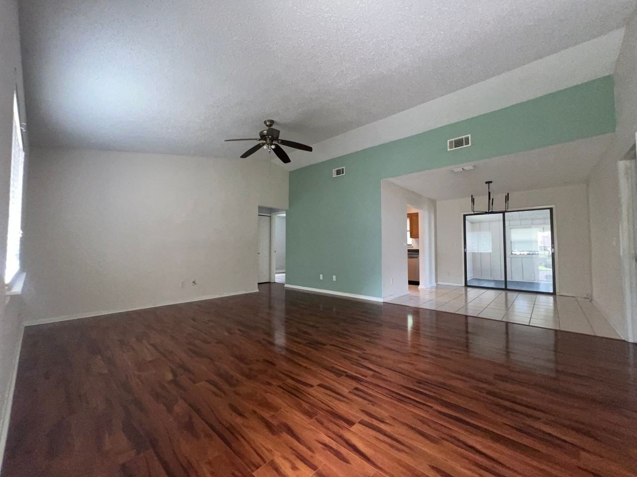 367 Bent Oak Dr - Photo 3 of 22