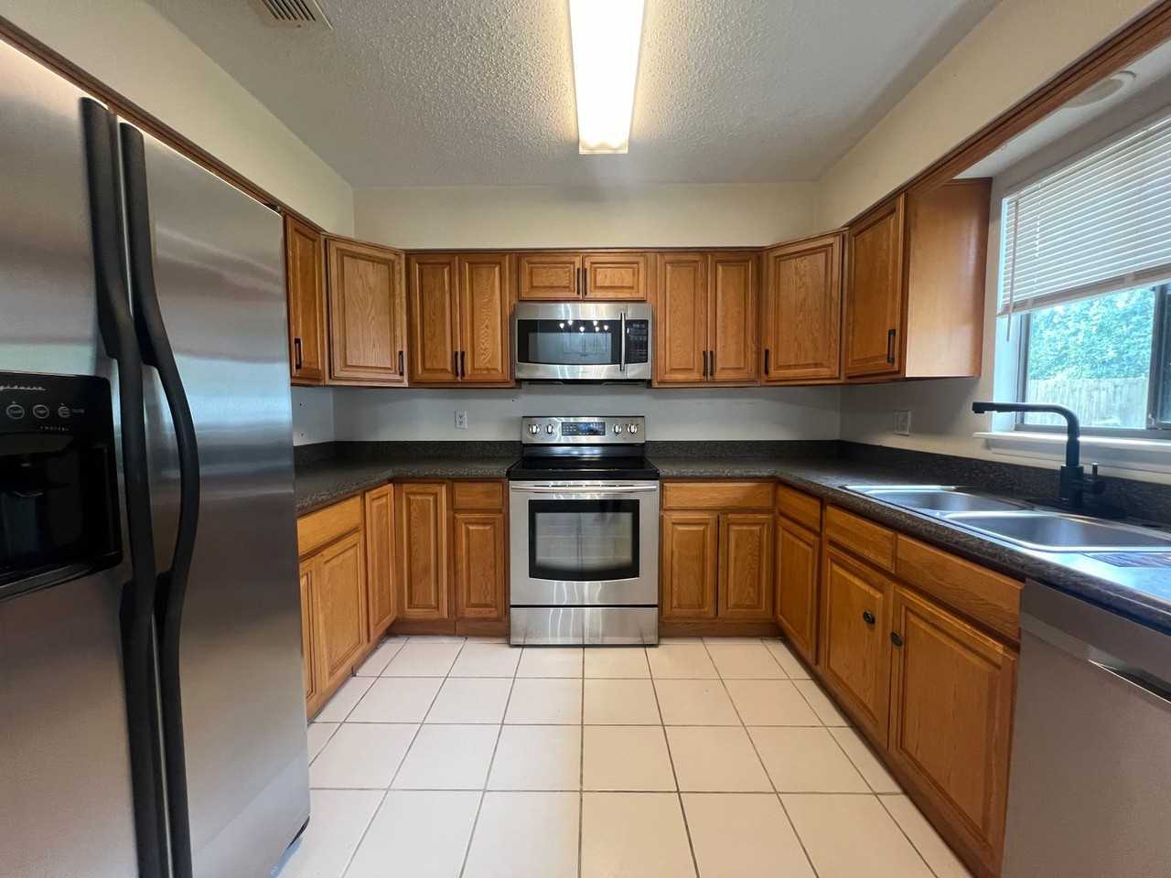 367 Bent Oak Dr - Photo 5 of 22