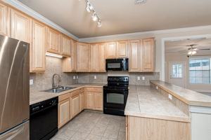 featured image of 809 Summer Breeze Dr