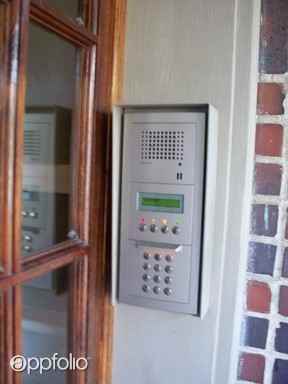 1506 Colonial Ave - Photo 2 of 20