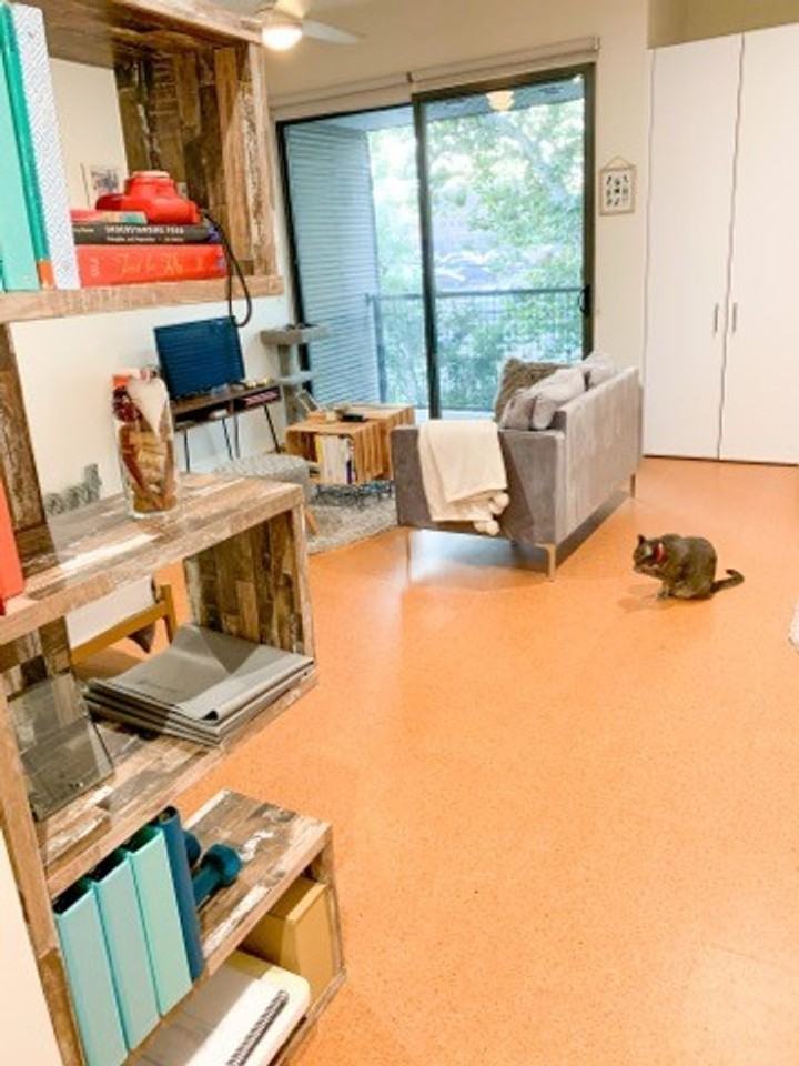 1201 N Francis Ave - Photo 3 of 18