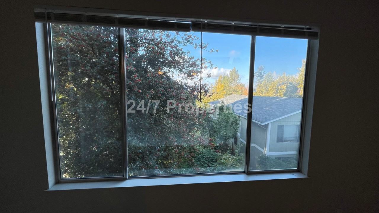 2024-4104MF - Photo 3 of 15