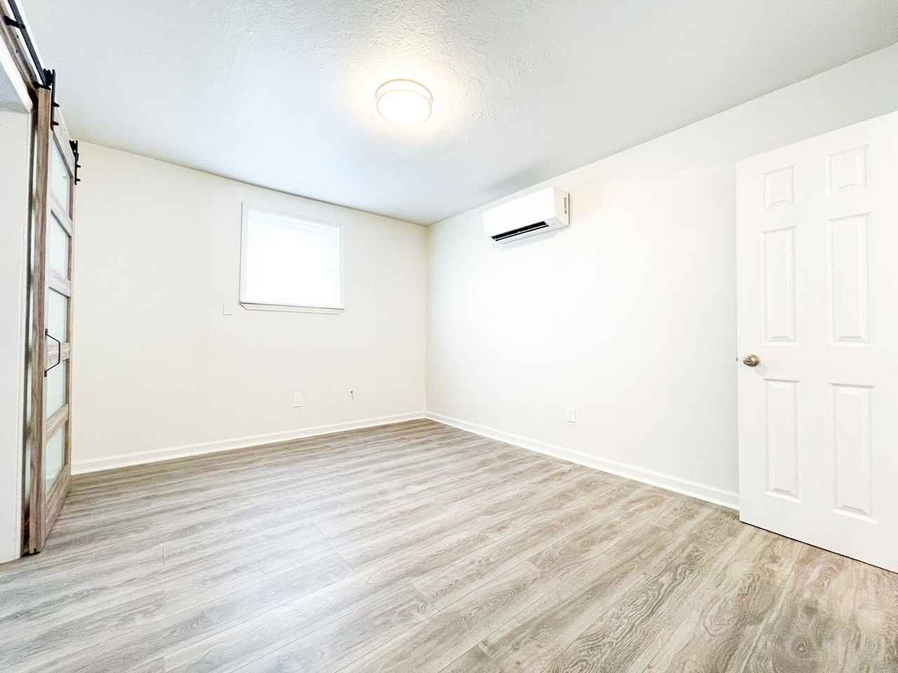 2114 Toledano St #102 - Photo 5 of 7