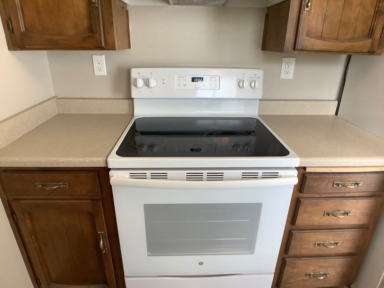 626 E Main St - Photo 7 of 14