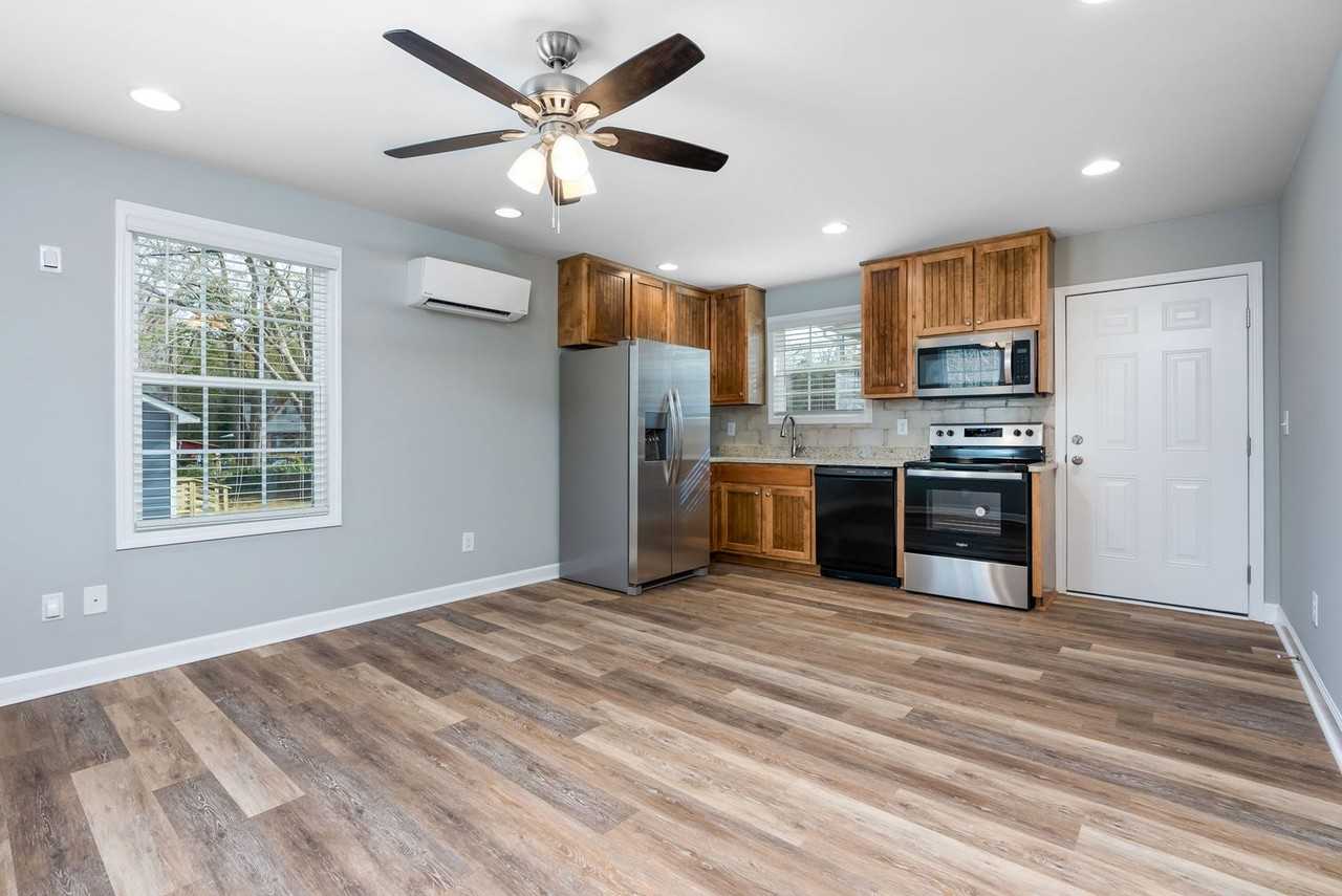 341 Jordan St - Photo 4 of 10