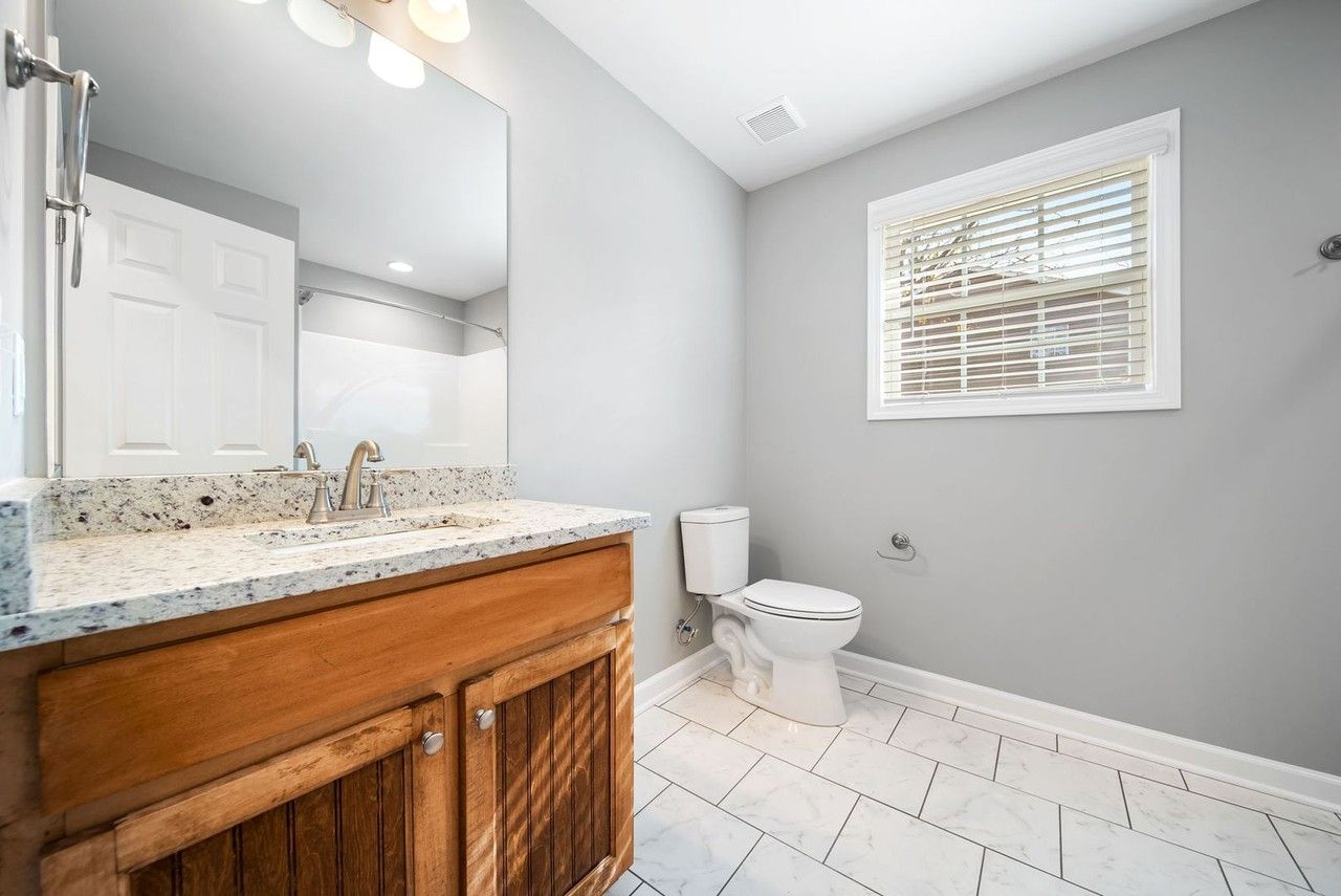 341 Jordan St - Photo 7 of 10