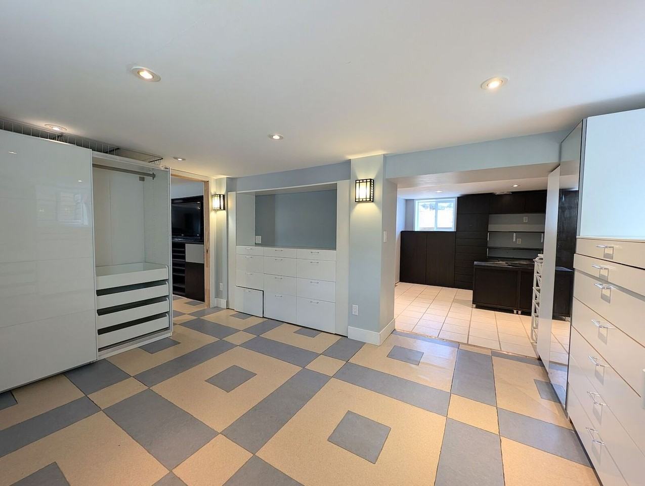 2820 1 Ave Nw - Photo 2 of 25