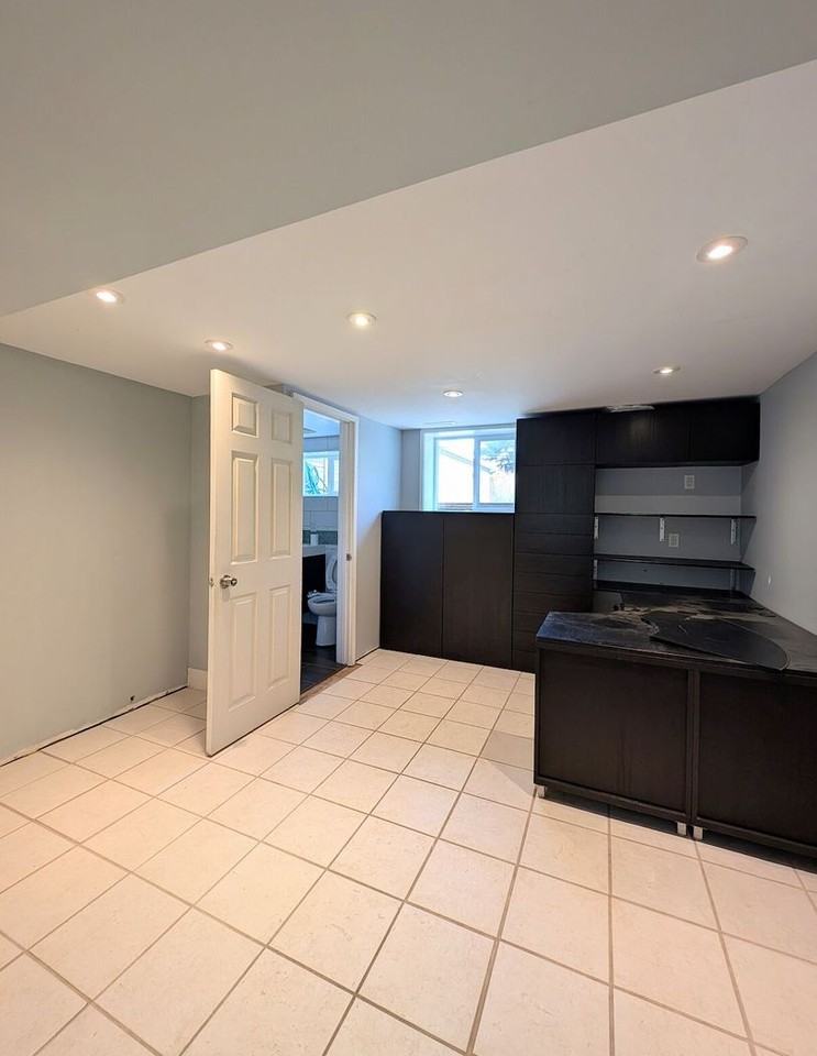 2820 1 Ave Nw - Photo 3 of 25