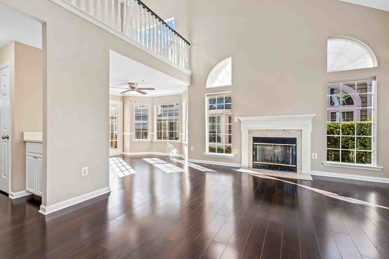 412 Overlook Drive - Photo 2 of 39