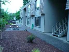 featured image of 569 W 12th Ave