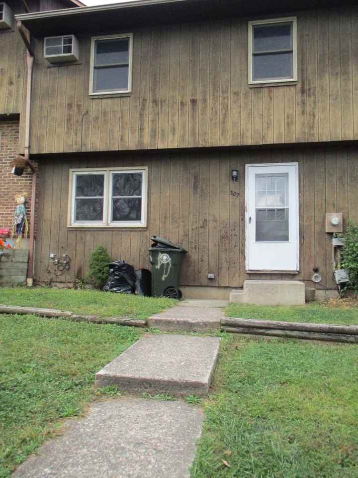 307 Creek Rd - Photo 3 of 18