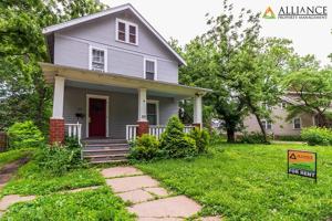 featured image of 344 N 15th St